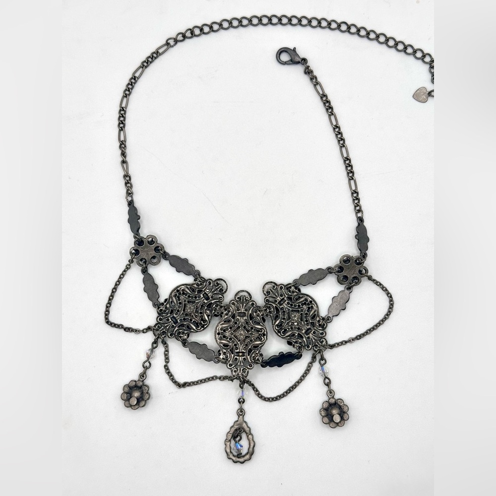 Vintage Style Victorian Matte Silver Tone Choker - Floral Filigree Rhinestones - Picture 8 of 8